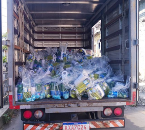 Doação de cestas básicas e kits de alimentos.png