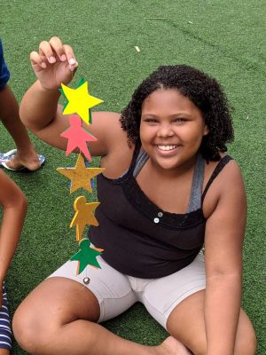 A menina e as estrelas.JPG