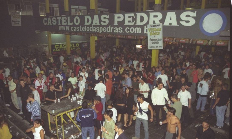Arquivo:Baile no Castelo das Pedras.jpg