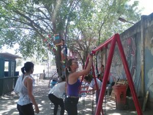 Reforma do Parquinho - Vila Autódromo.jpg